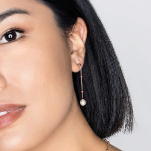 Orecchino oro e perla Linea Divina