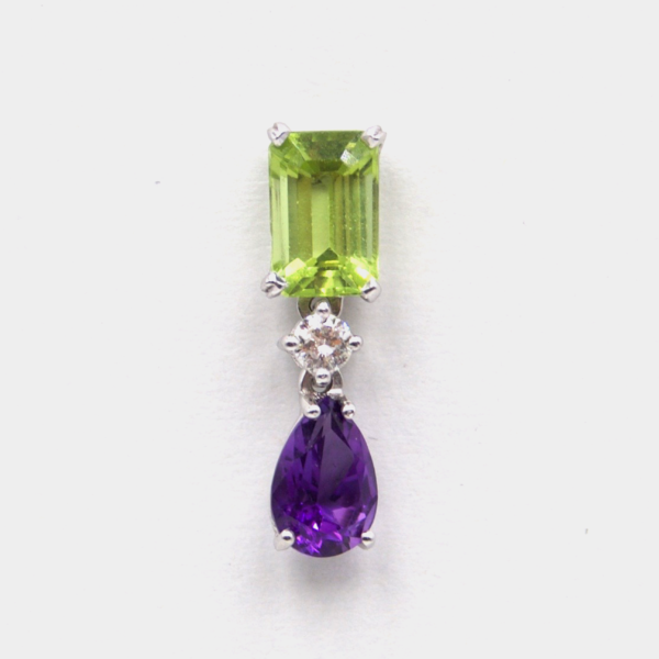 Orecchino oro diamante peridoto ametista Linea Ibis - immagine 3