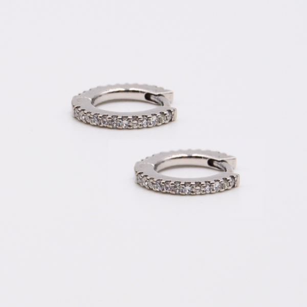 Orecchini in diamanti e oro mini eternity - immagine 2