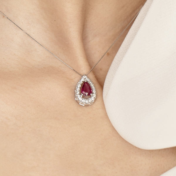Collana con rubino e diamanti Linea Preziosa